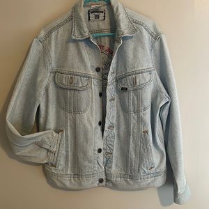 Vintage "Hard Rock Cafe Chicago" Lee brand jean jacket, size Medium.